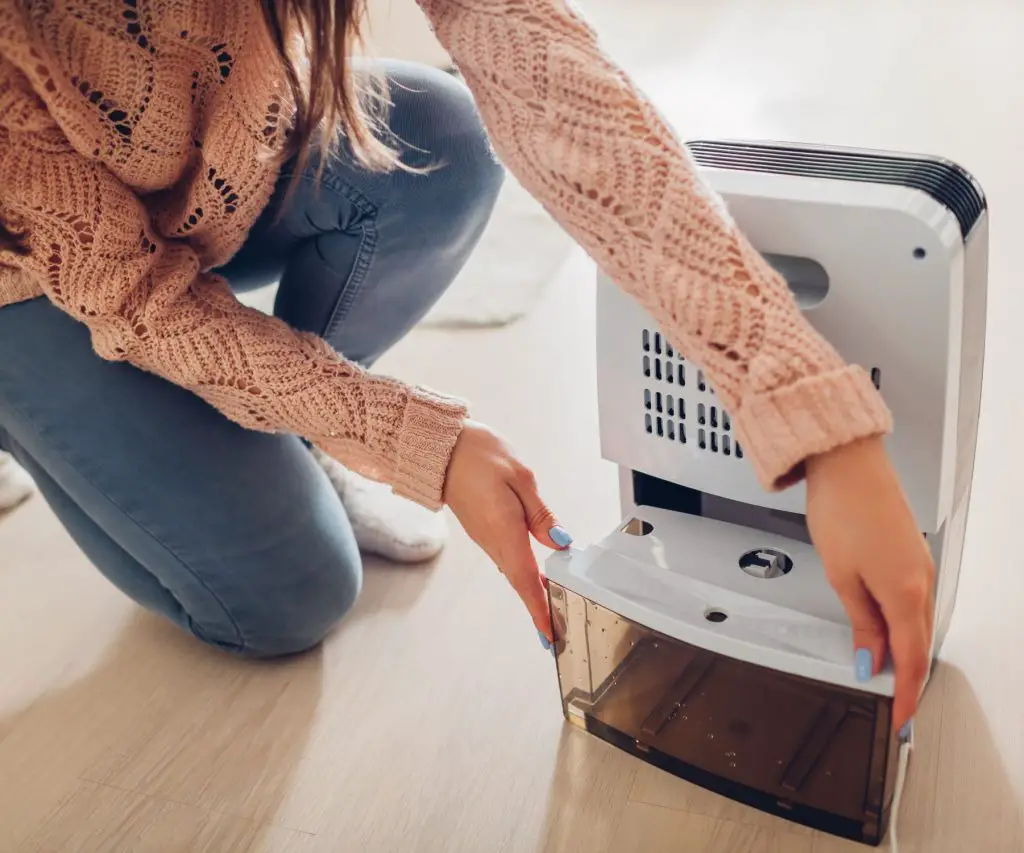 how to clean a dehumidifier