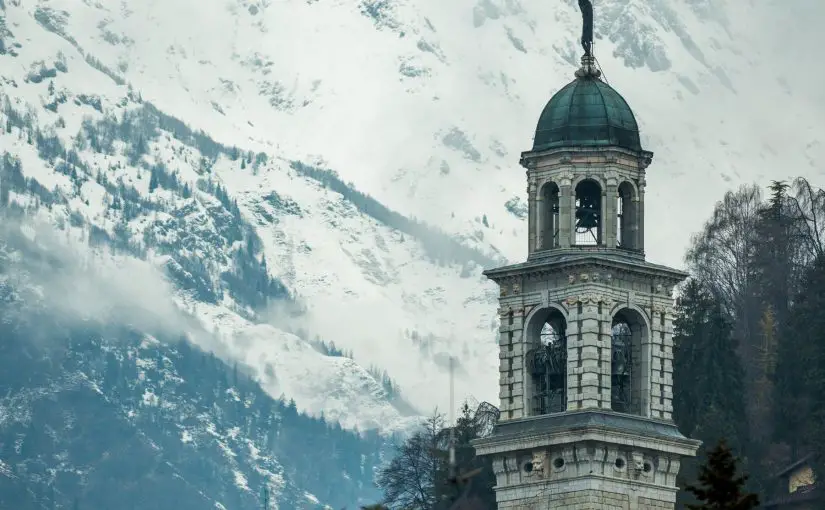 What is the Advantage of a Tower Fan