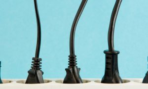 can air purifier be plugged into a power strip