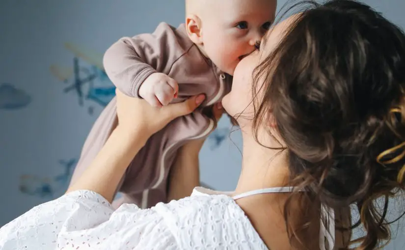 Humidifier vs Diffuser: Which One Provides Better Sinus Relief for Your Little One?