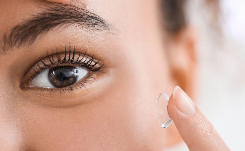 Eyes in Comfort: Can a Humidifier Relieve Dryness from Contact Lenses?