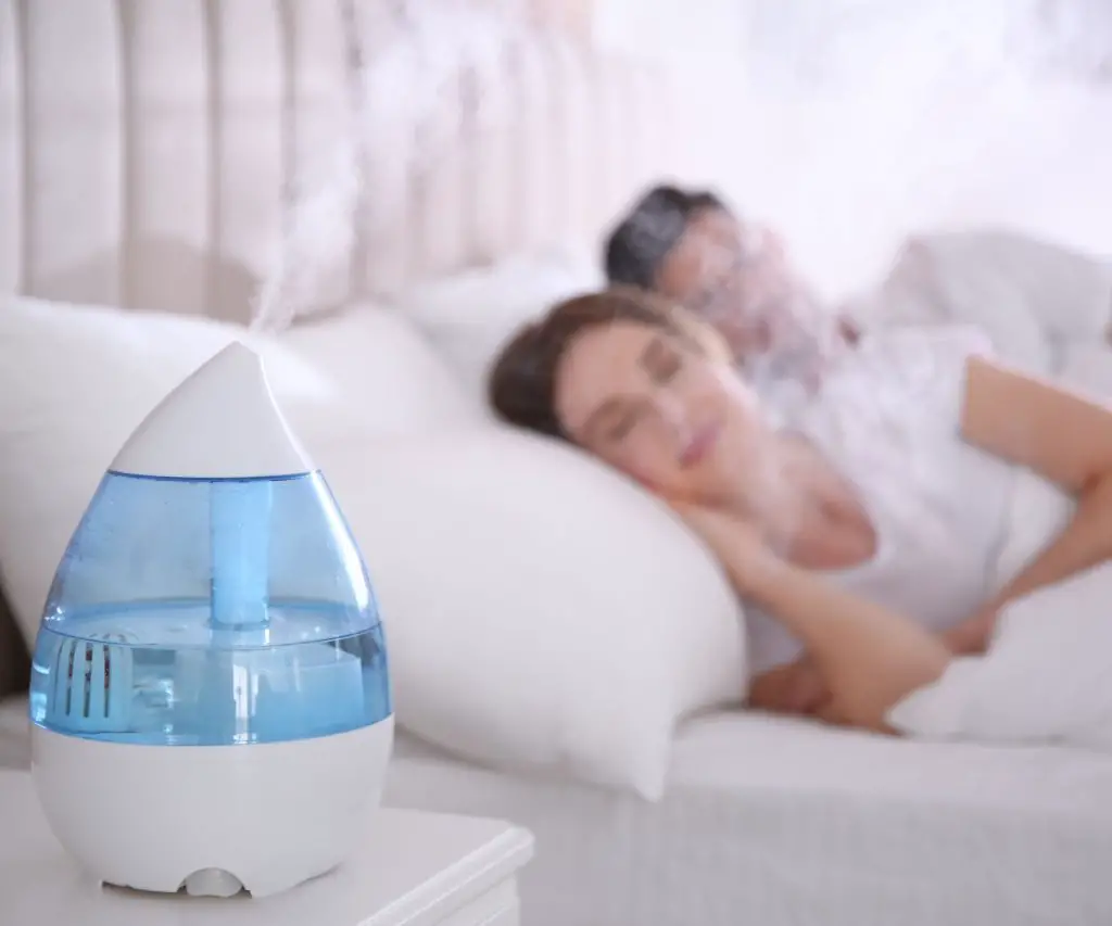 Humidifier output chart by room size: small, medium, large, and extra large with gallons per day